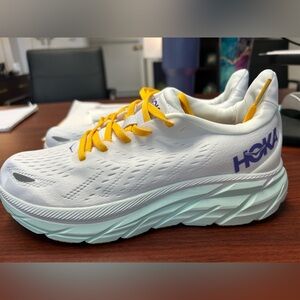 Hoka Clifton 9